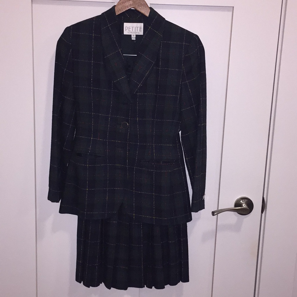 Women’s petite skirt suit. Petite Sophisticate.